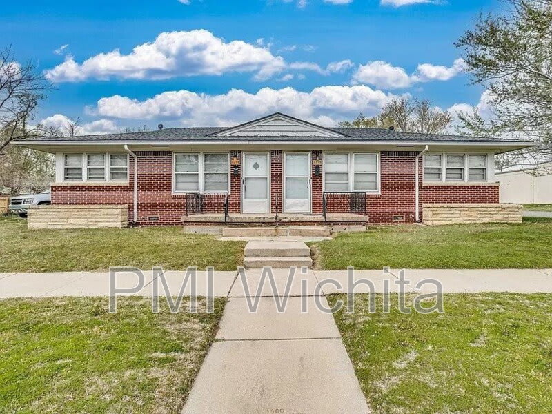 6218 E Lincoln St – photo 1