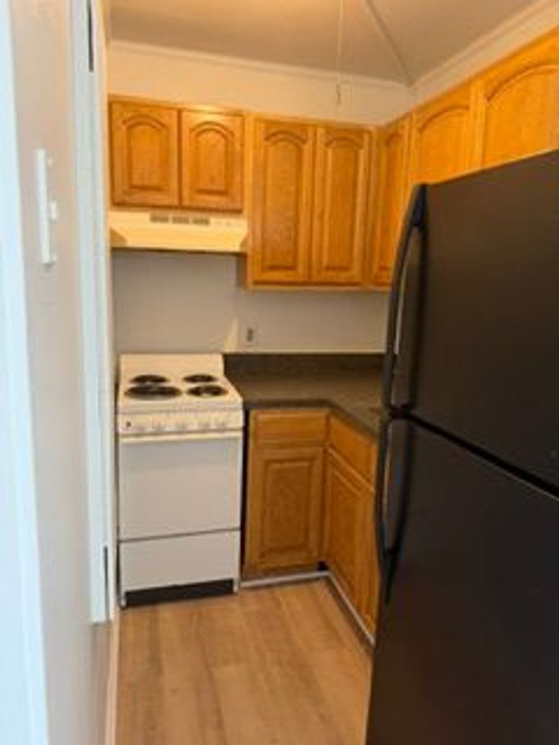 West Carroll Apartments – photo 4