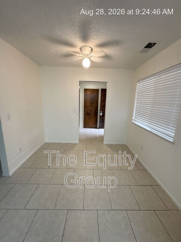 1009 W Laura – photo 3