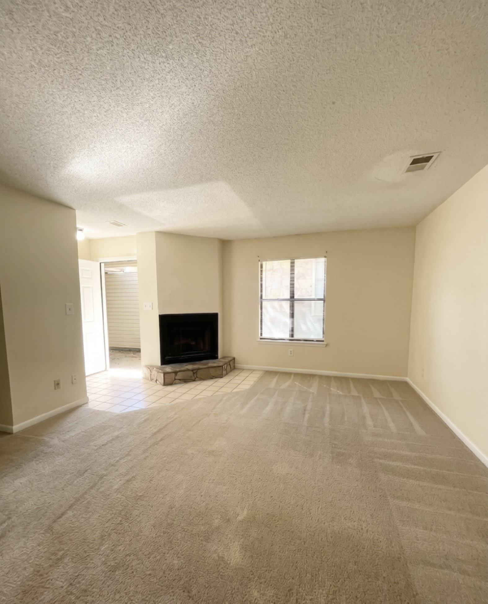 6338 W. Fairfield Dr., Unit B – photo 1