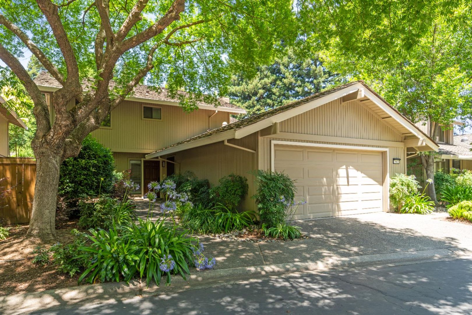 4 Bedroom Home in Sierra Oaks – photo 1