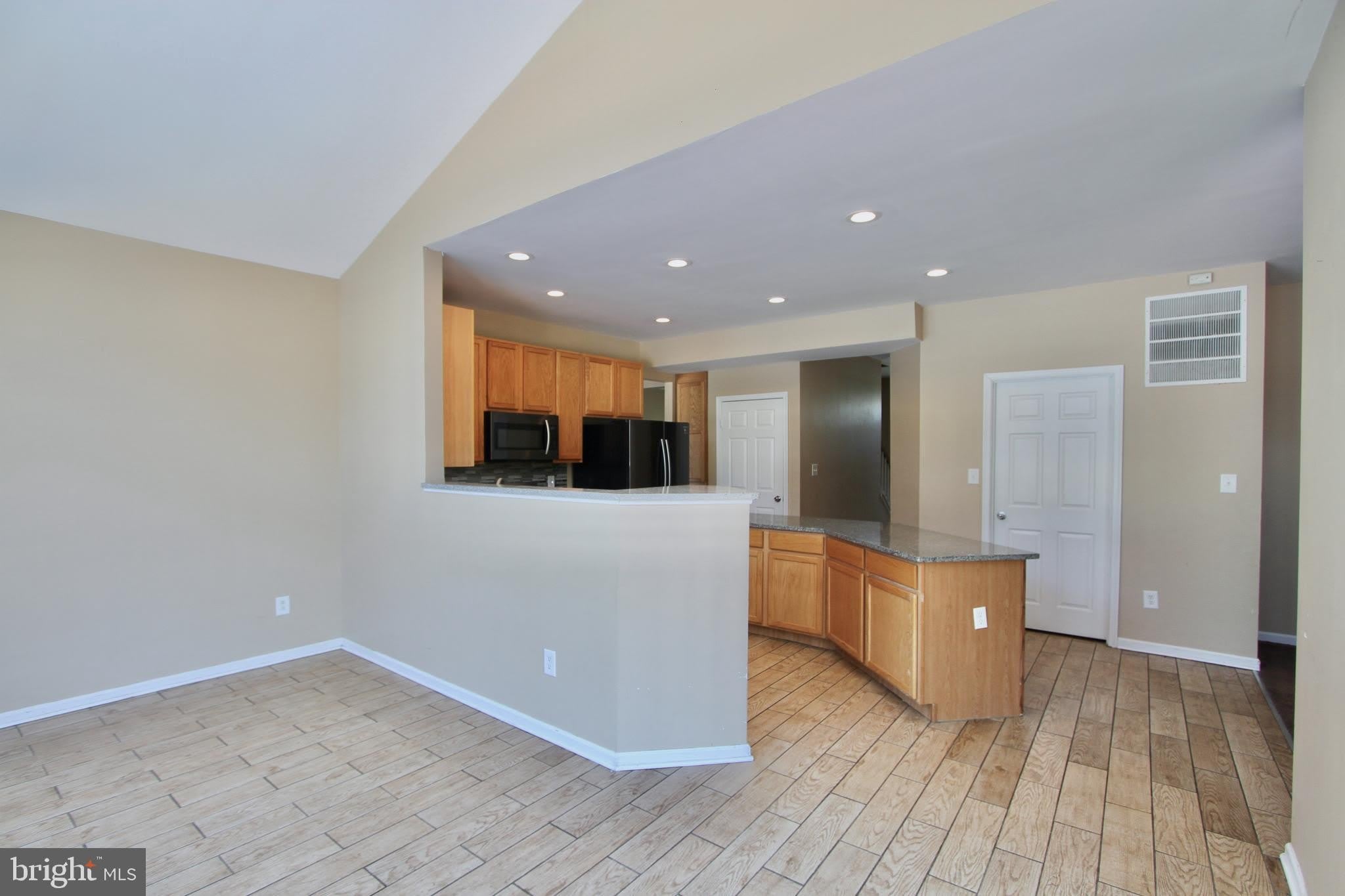 96 SOUTHALL Court – photo 4