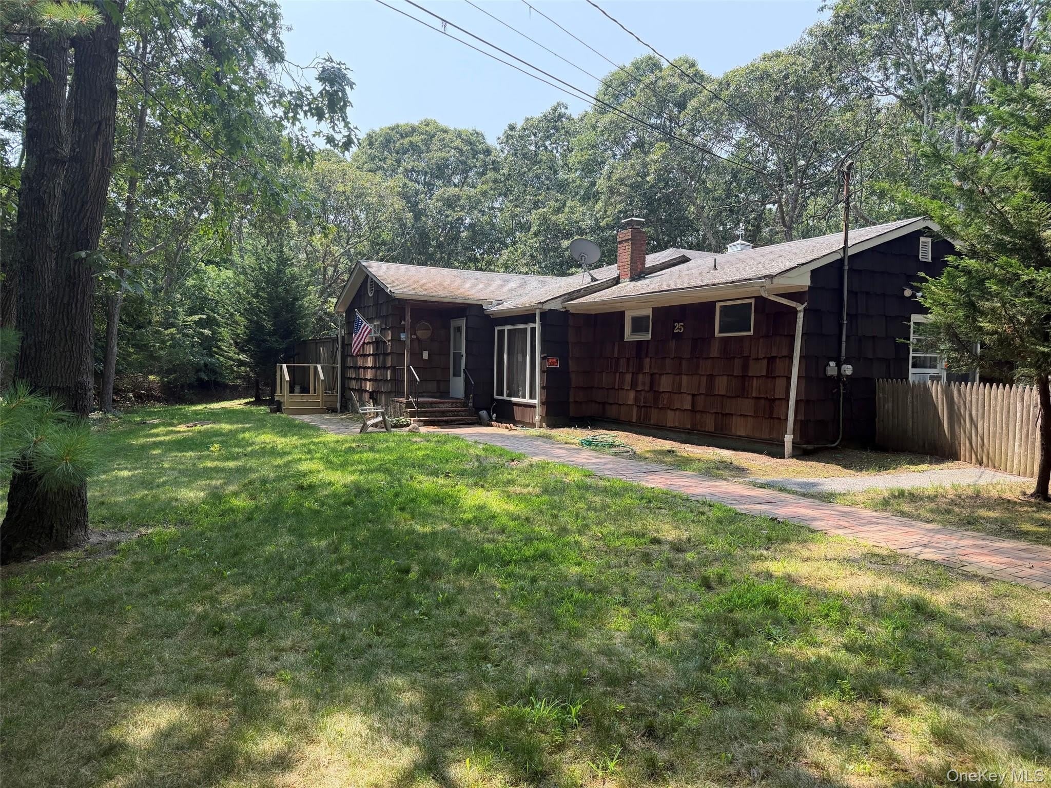 25 Columbia Avenue – photo 2