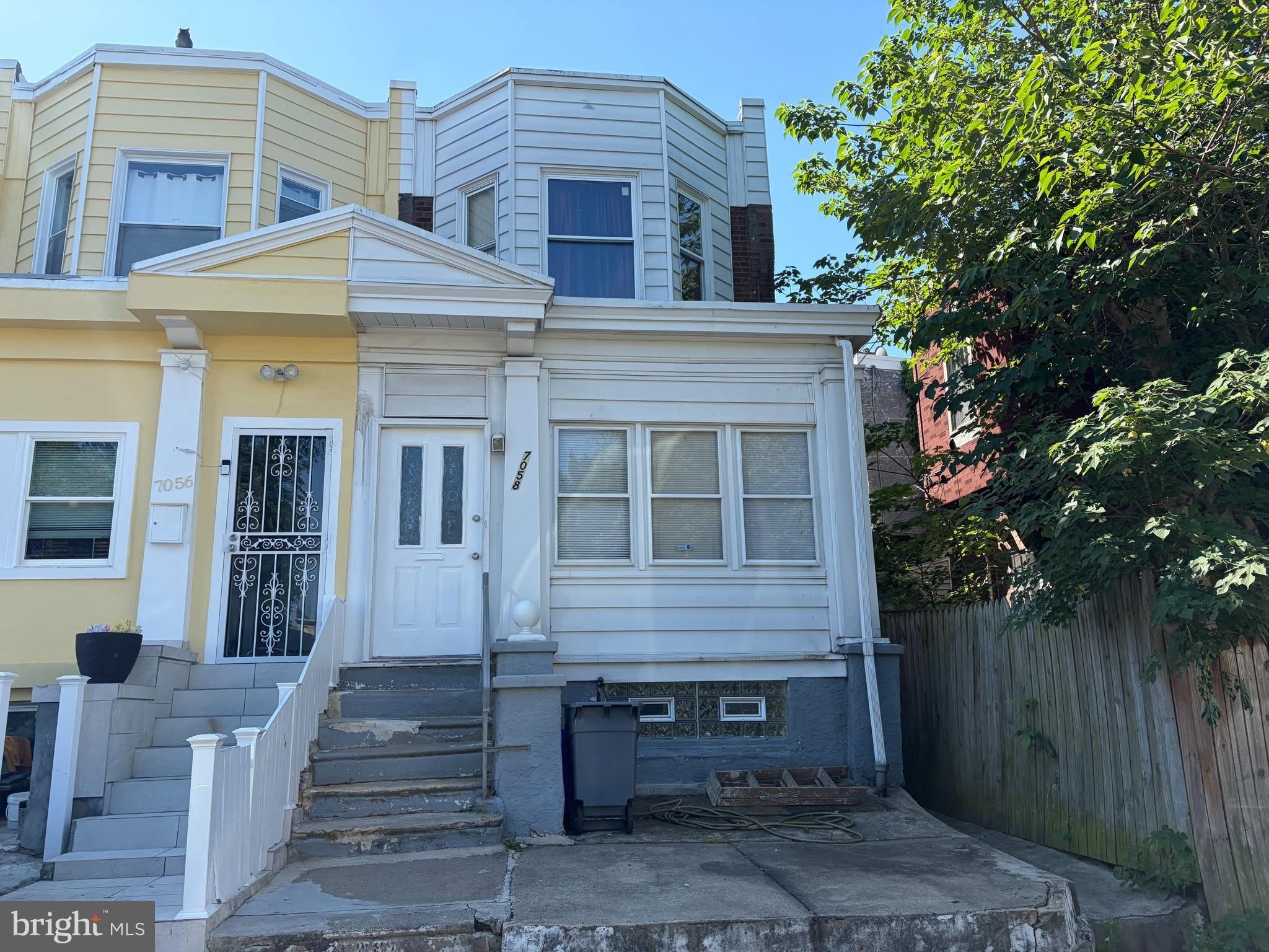 7058 SAYBROOK Avenue – photo 1