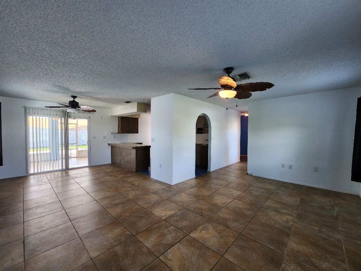 Gorgeous Pool Home in Spring Hill – photo 5