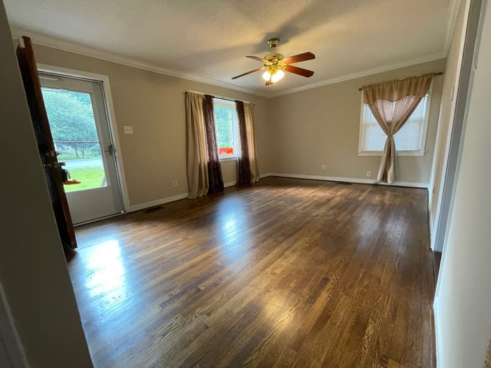 2315 Finchley Drive – photo 5
