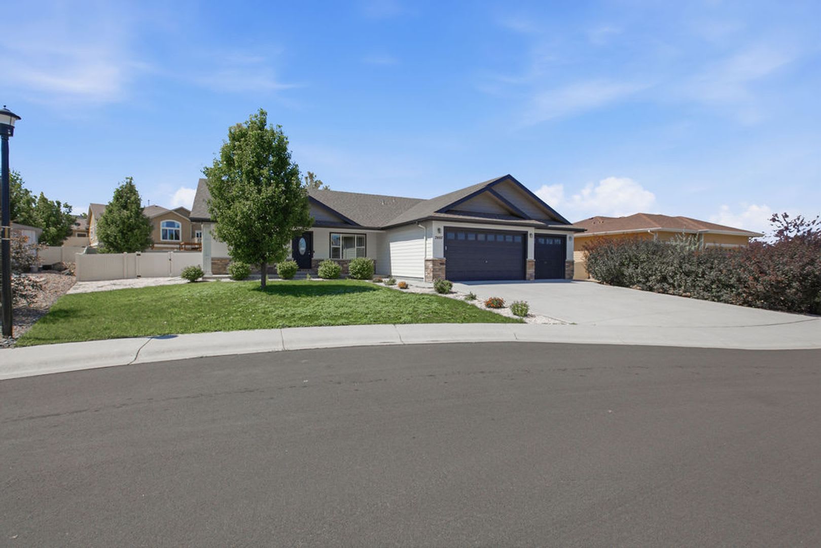 3 Bedroom Ranch in Windsor, Cul-de-Sac – photo 2