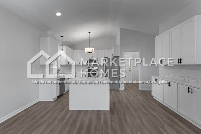 1612 College St SE – photo 5