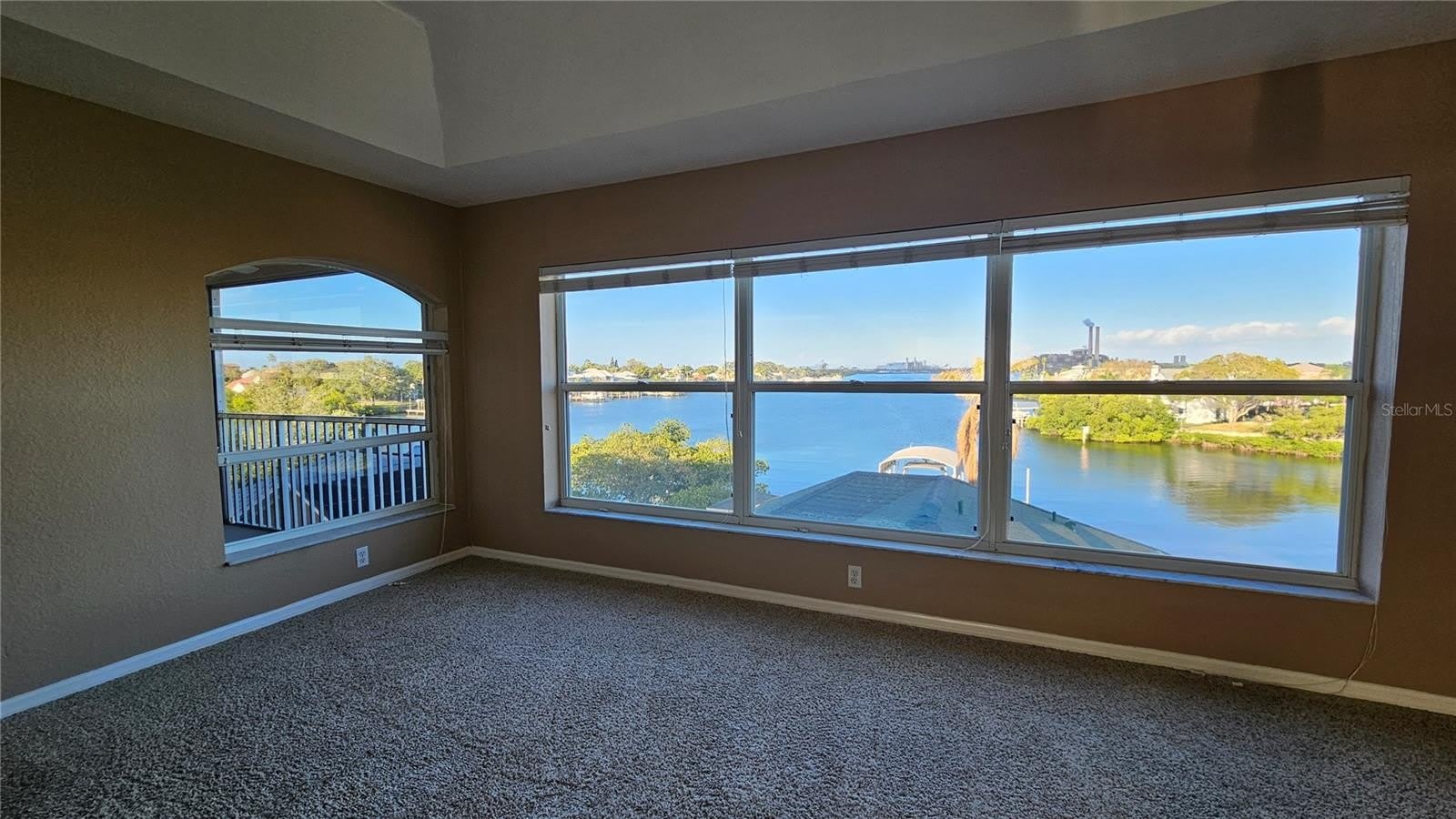 1209 APOLLO BEACH Boulevard – photo 4