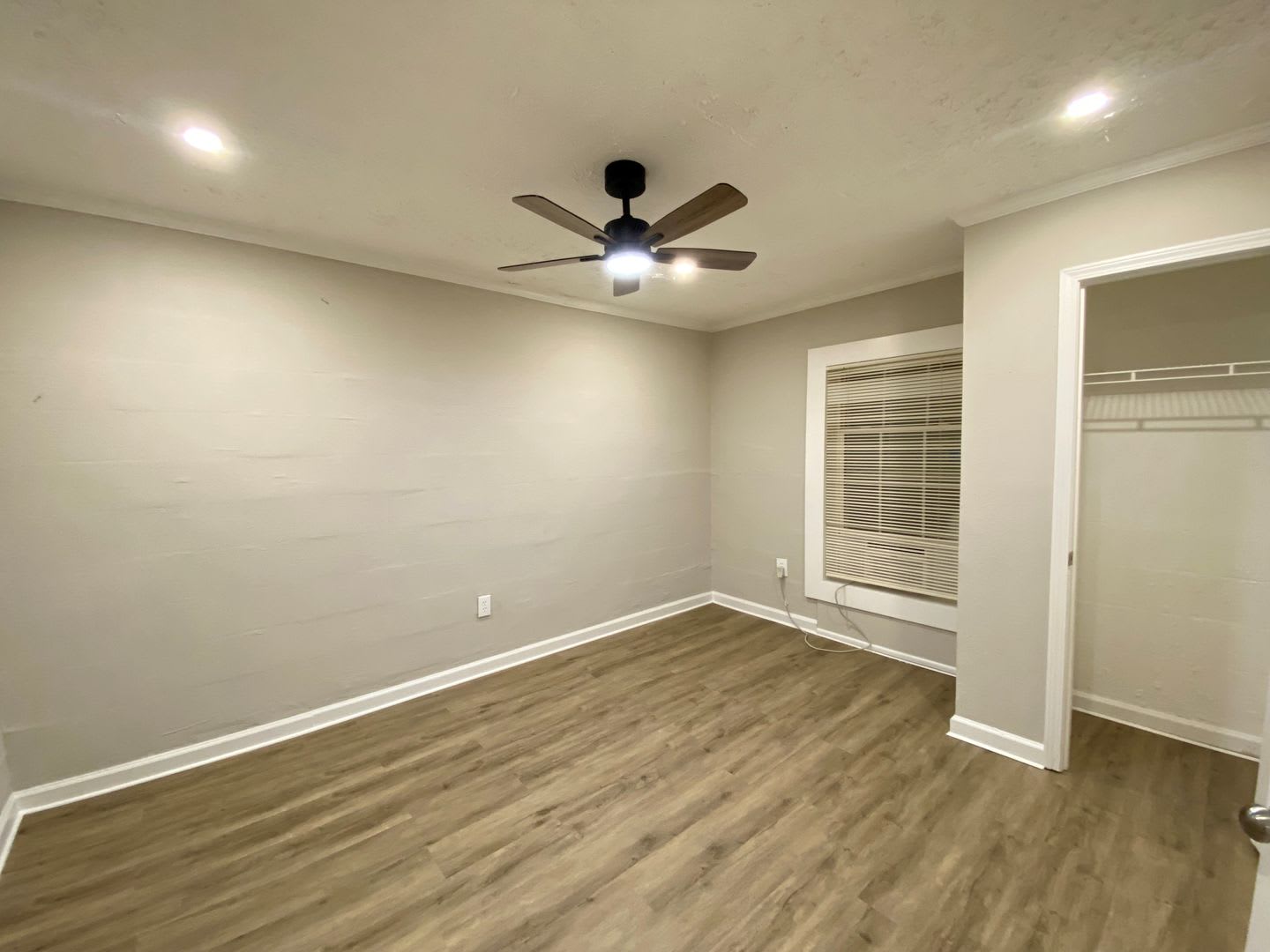Renovated 2 Bedroom First Floor Apartment- Minutes Away From Downtown Lawrenceville! – photo 5