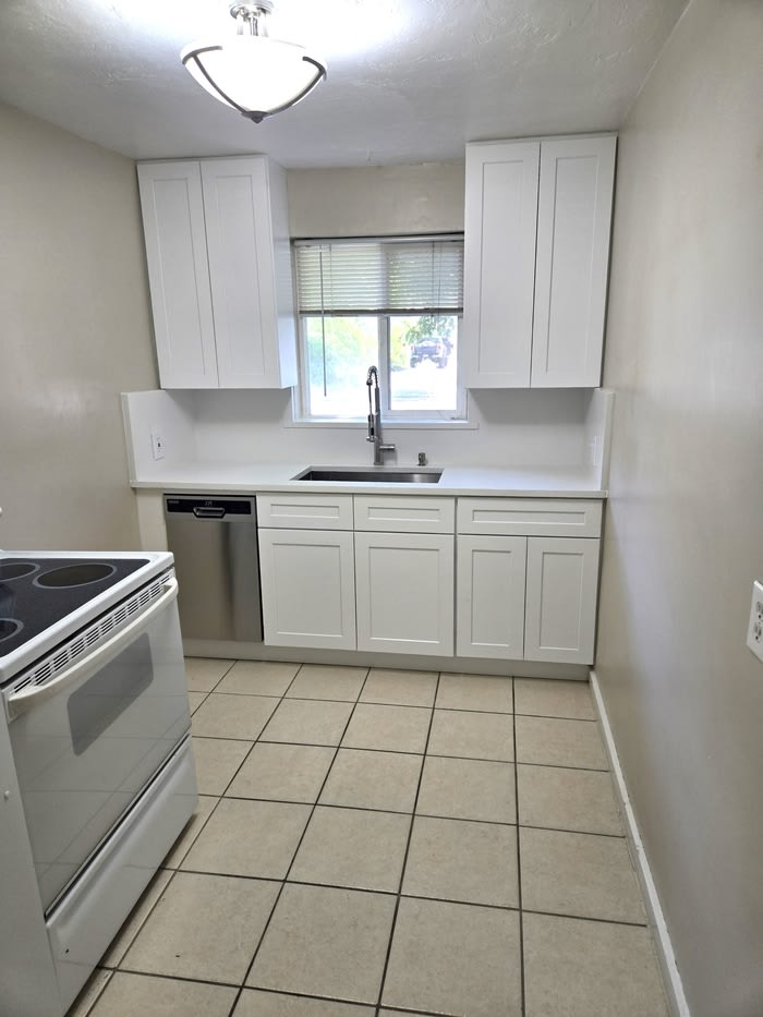 1 Herbert Avenue South – photo 4