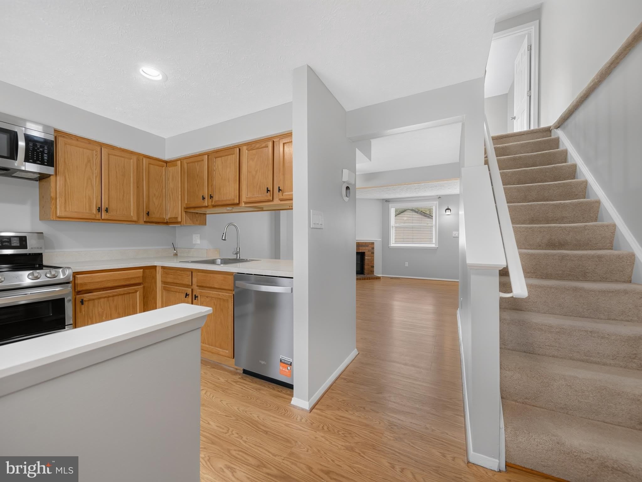 7648 FAIRBANKS Court – photo 5
