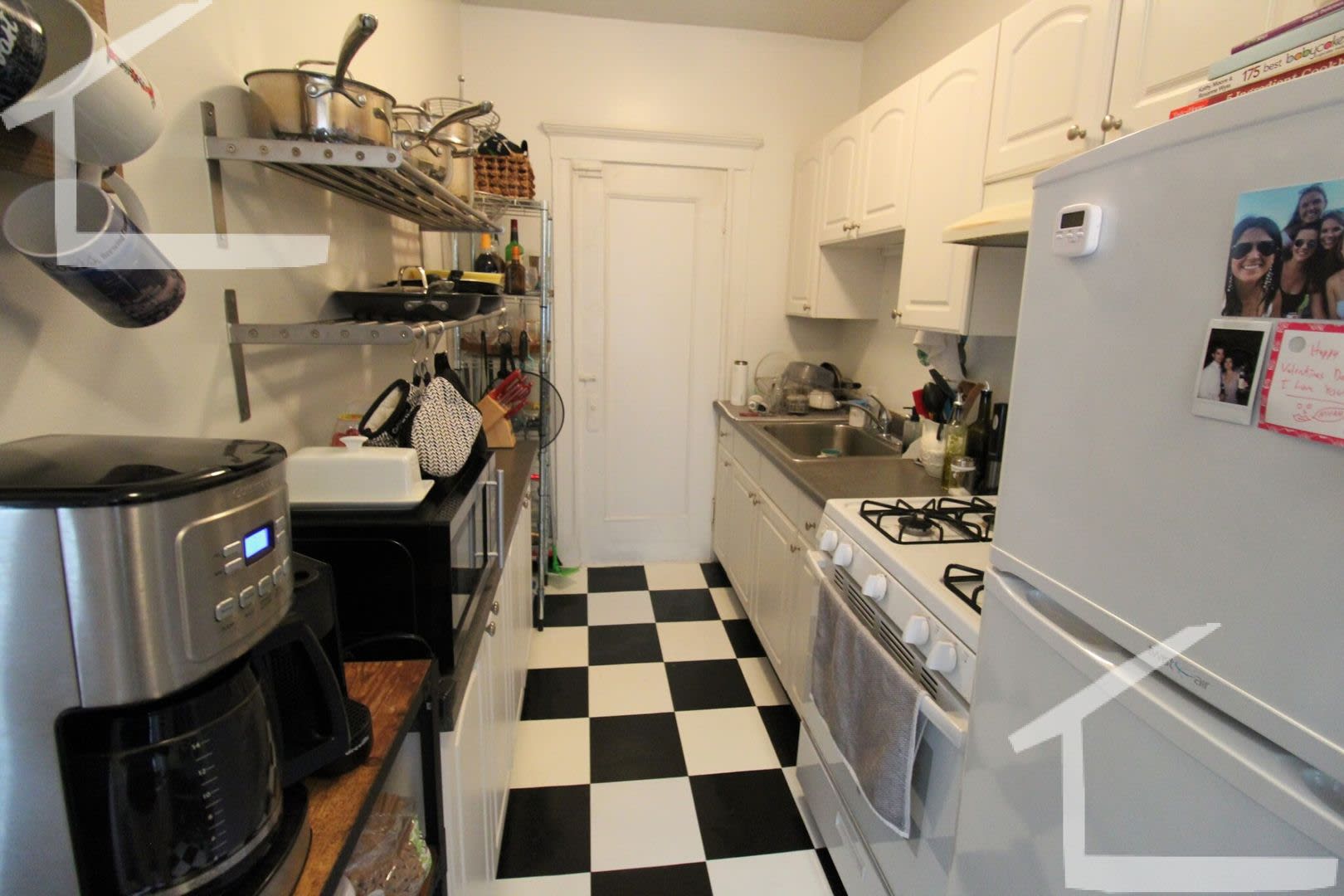 large 2 bed with porch – photo 5