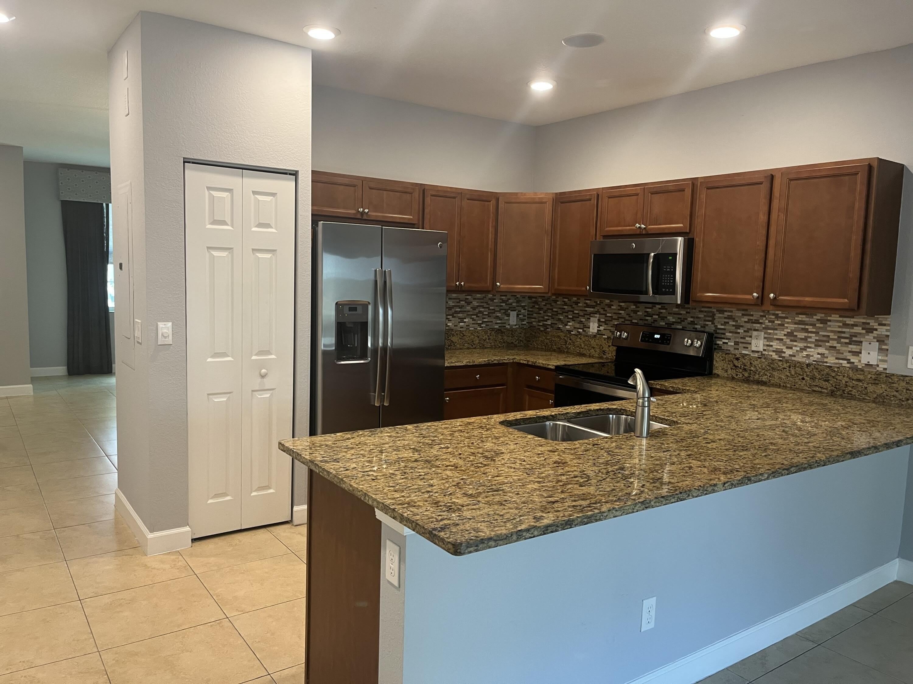 4328 BRAXTON Avenue – photo 2