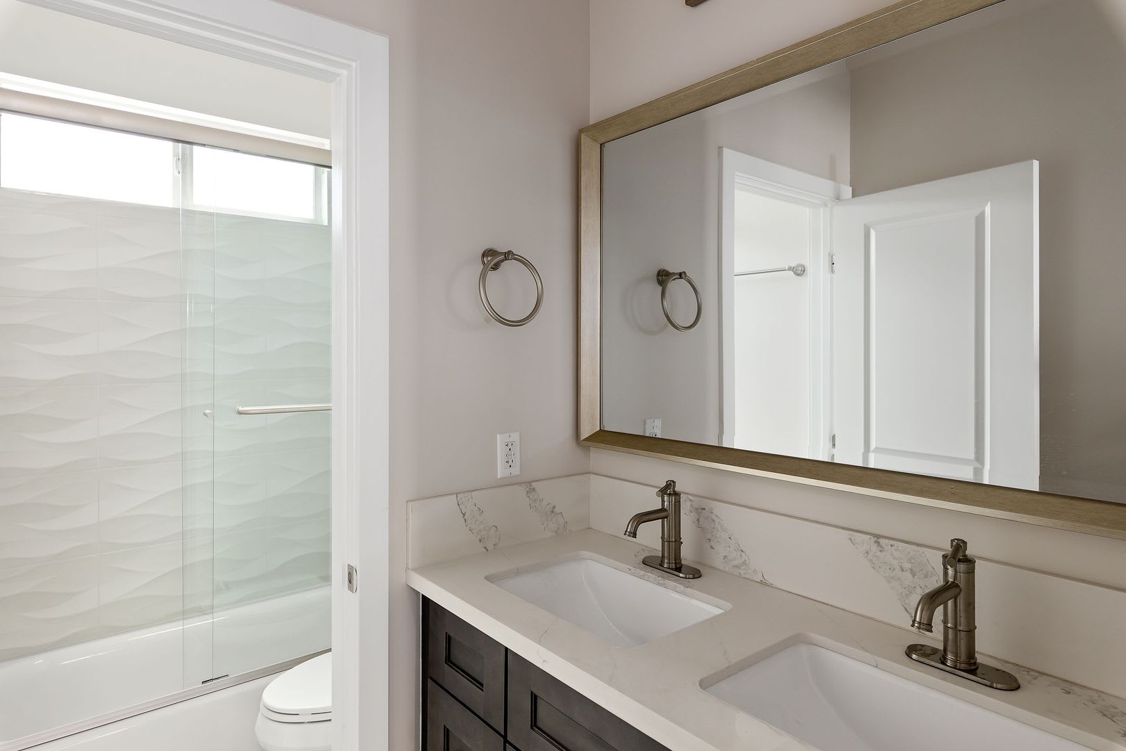 Single Level 2 Bedroom Condo In The Prestigious South Bay 360 Community – photo 5