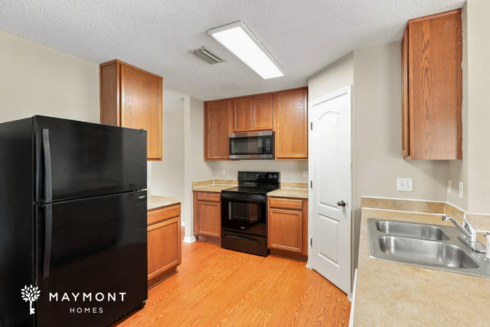 4652 Playschool Drive – photo 5