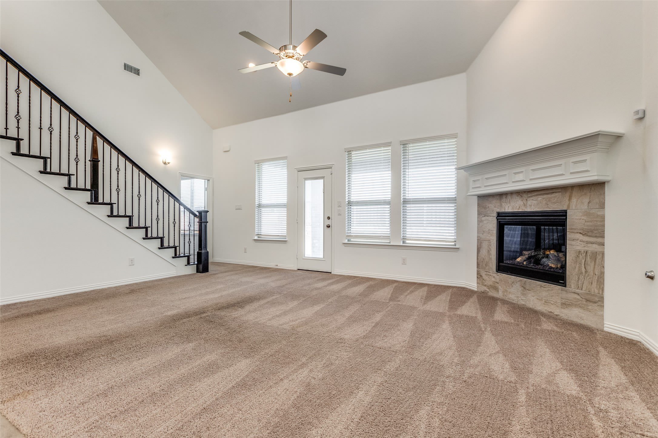 1501 Ross Avenue – photo 3