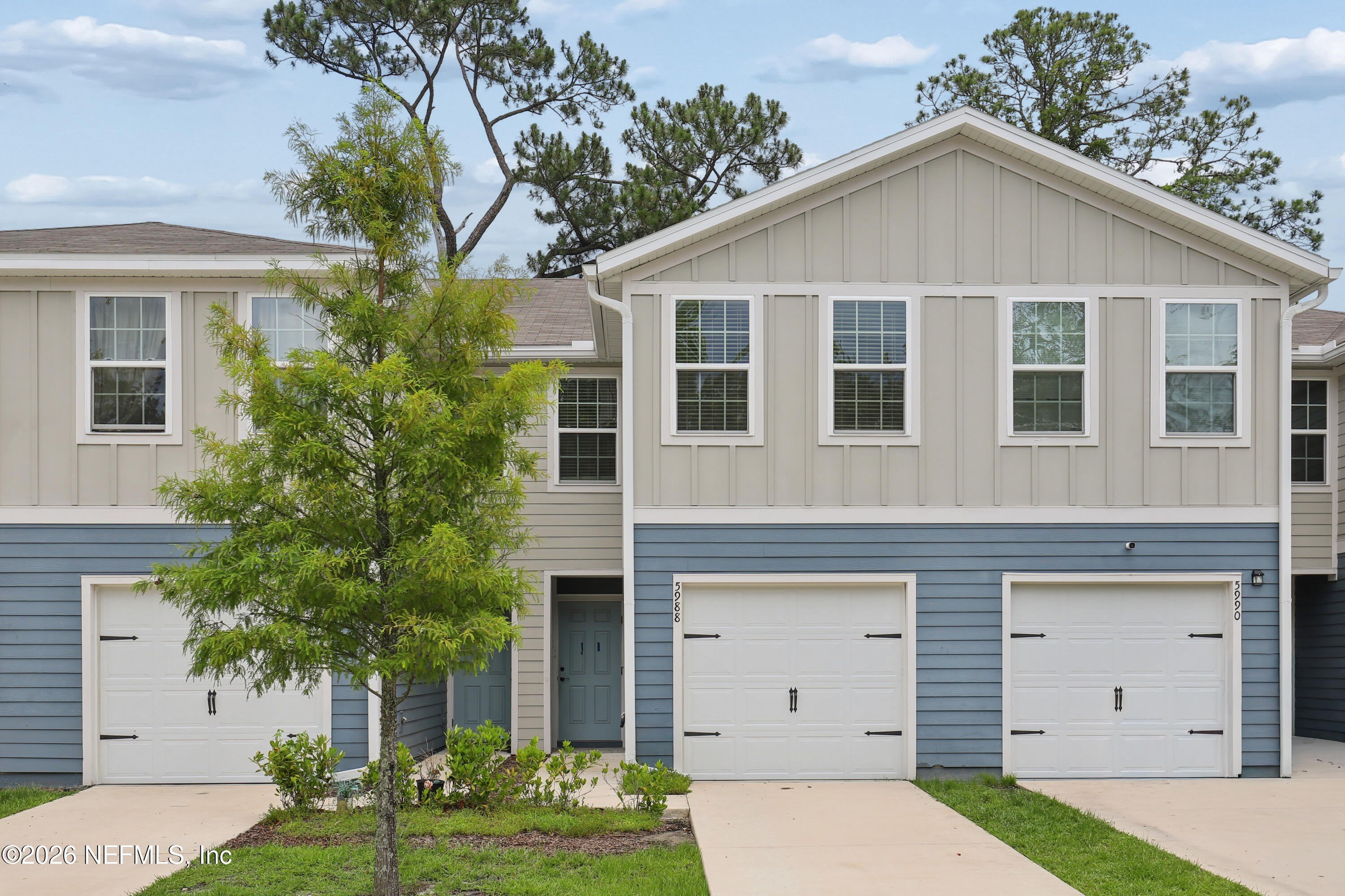 5988 CREEKSIDE CROSSING Drive – photo 1
