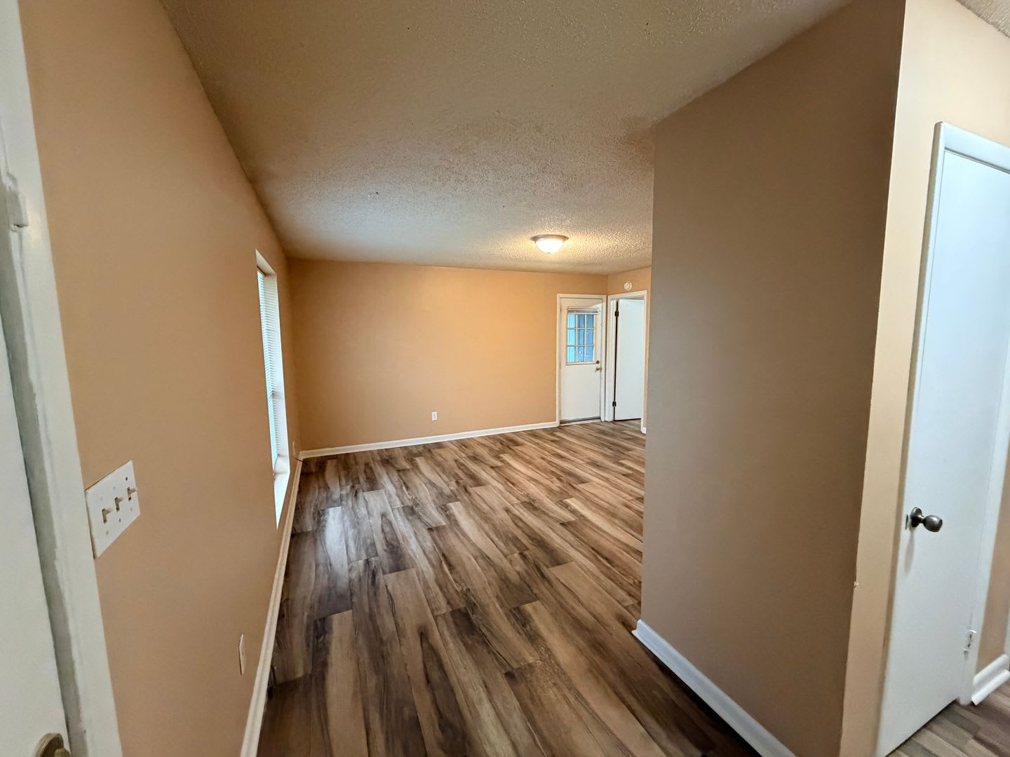 Beautiful 3BD/2B Home with Spacious Outdoor Living – photo 3