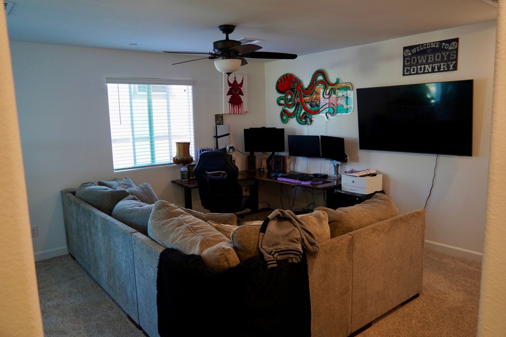 Charming 3BR Townhome in Henderson – photo 3