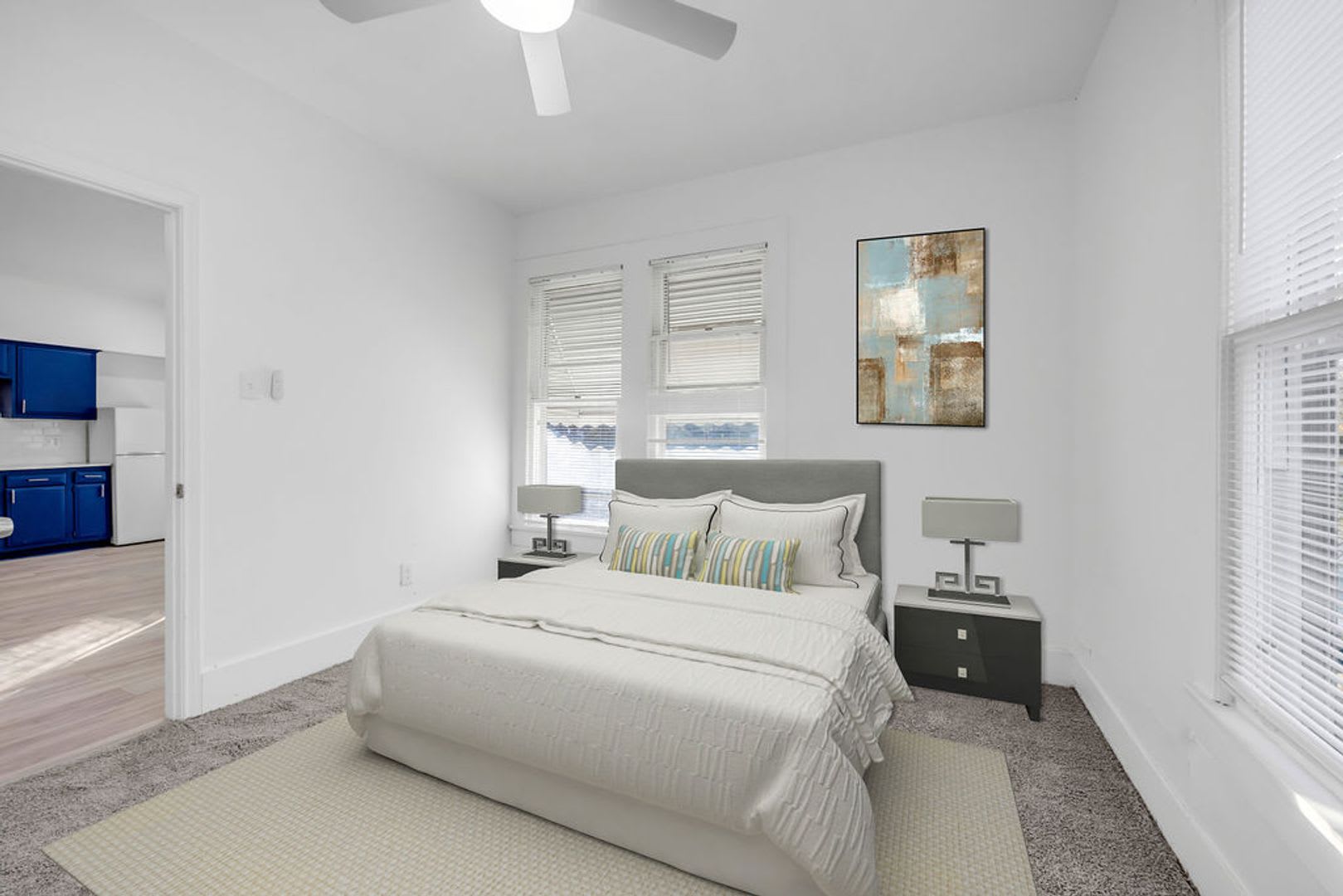 526 W Munson – photo 4