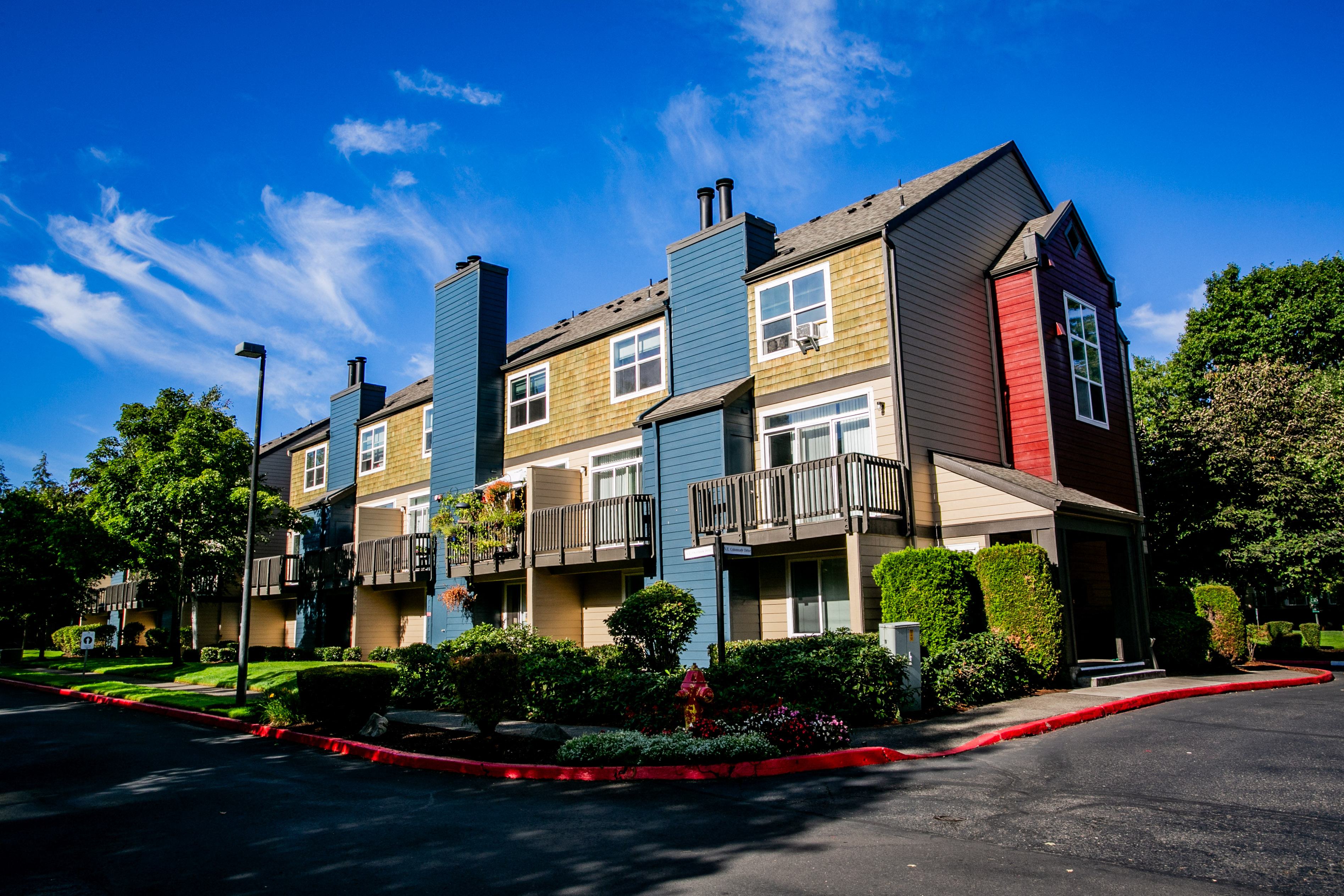 The Colonnade Luxury Townhome Apartments – photo 5