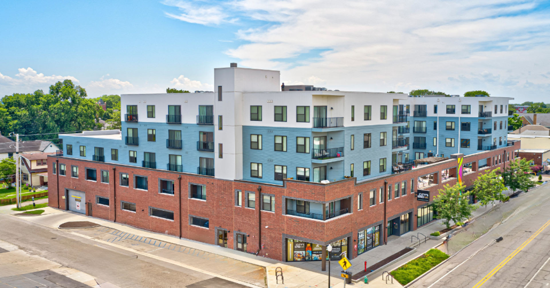City S End Fountain Square Apartments – photo 1