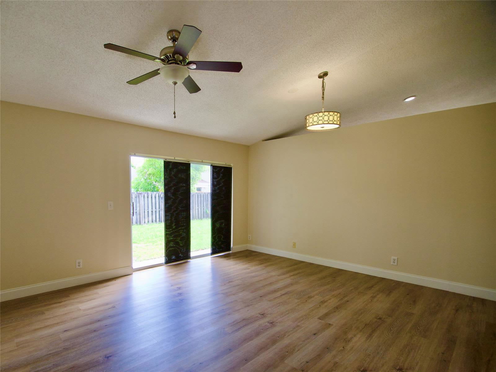 9471 Northwest 52nd Street – photo 3