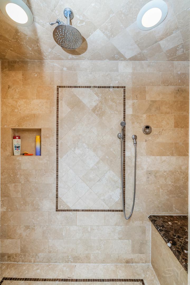 2540 W Diversey Avenue – photo 5