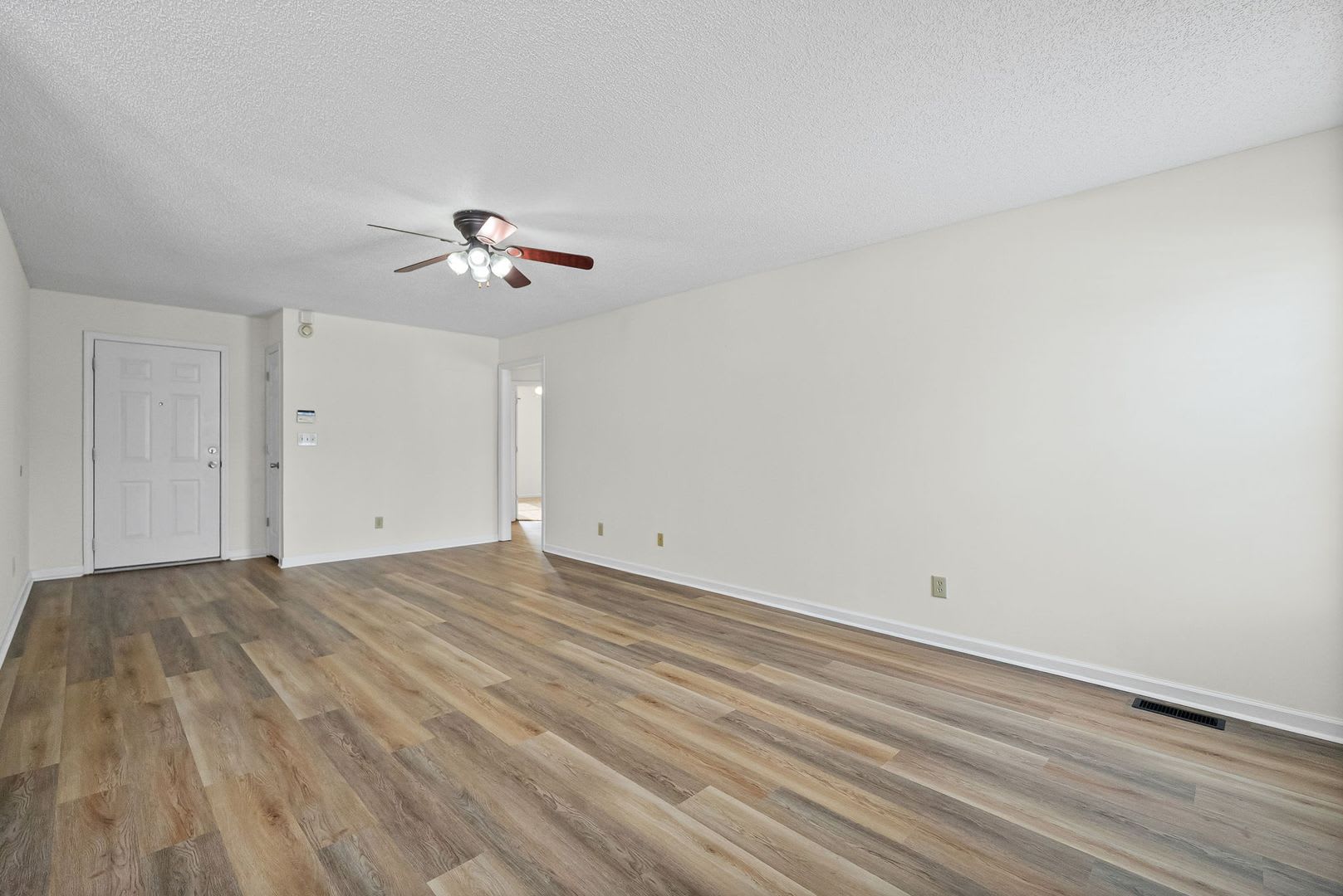 3 Bedroom 2 Bath Home For Rent Near Post! – photo 5