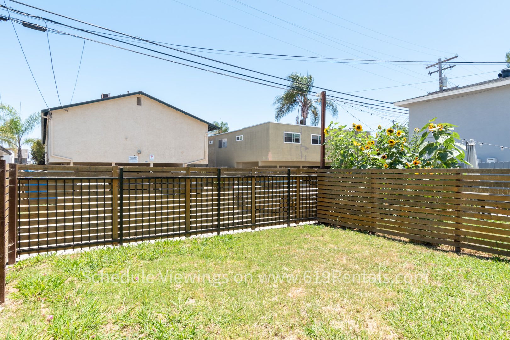 2 Bedroom, 1 Bath with Yard & Washer/Dryer, Pets OK – photo 3