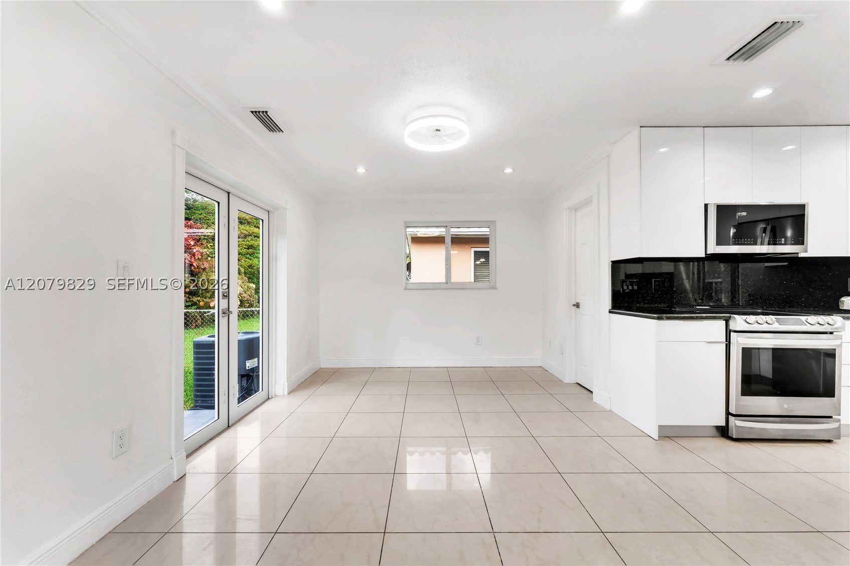 3250 SW 72nd Ct – photo 4