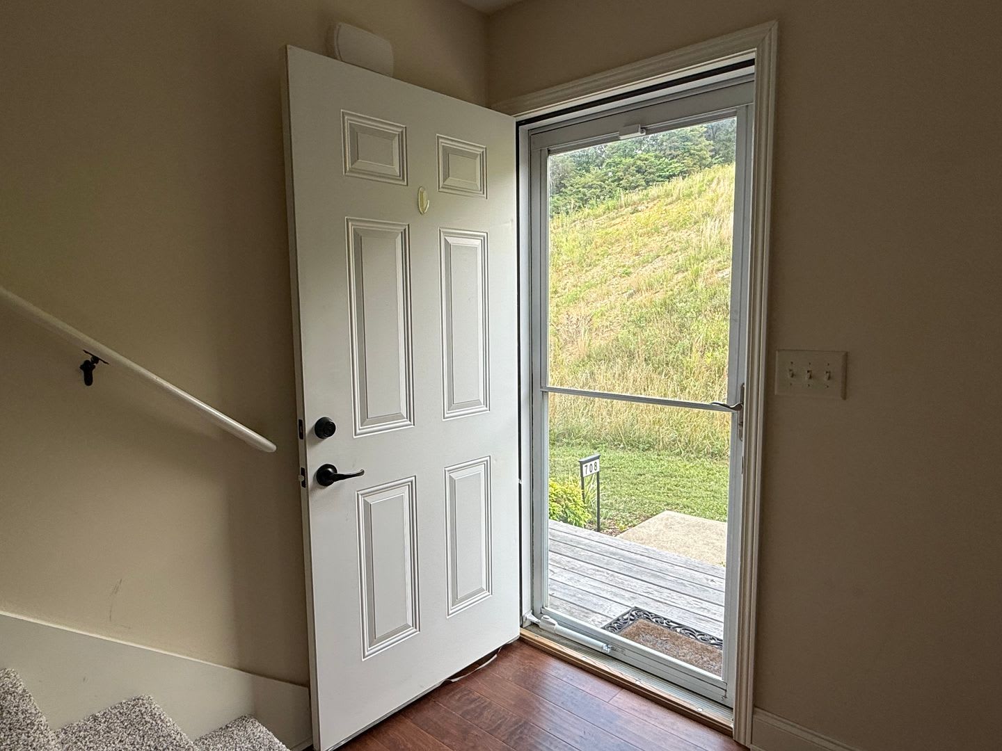 Tri level 2 bed, 2.5 bath Condo! Lakeridge School District. – photo 5