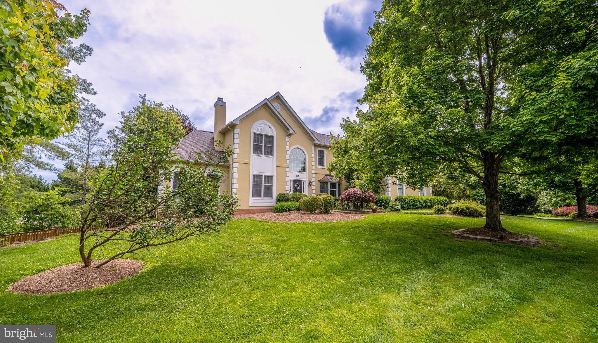 1115 AMANDA Drive – photo 1