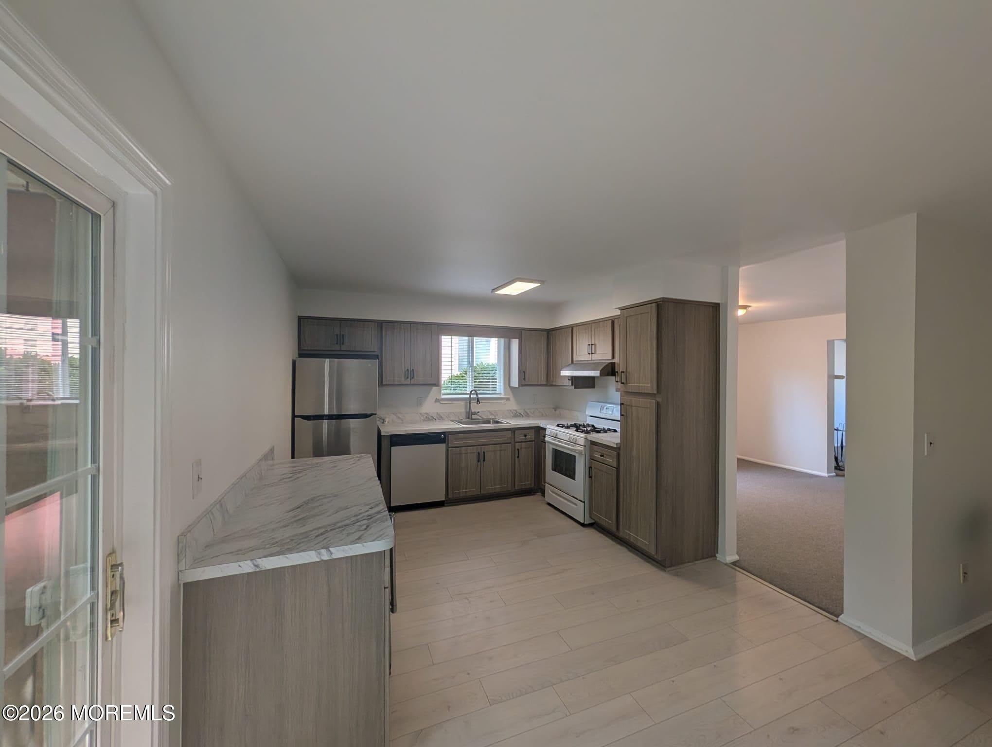 44 Davids Court – photo 4