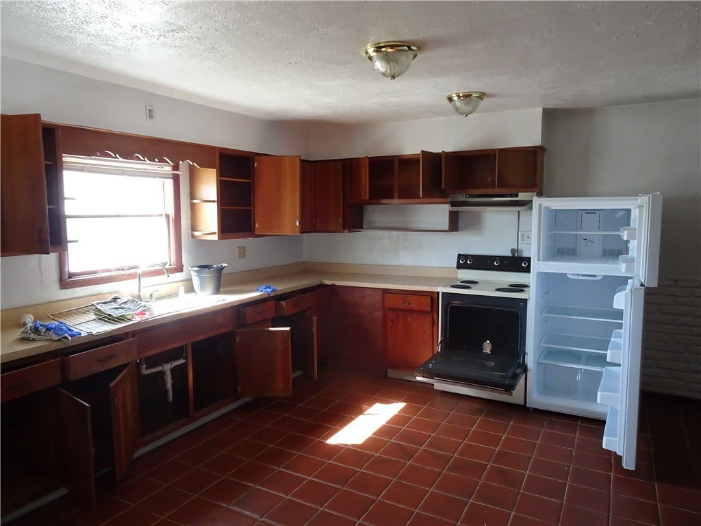 227 S 6th St – photo 4