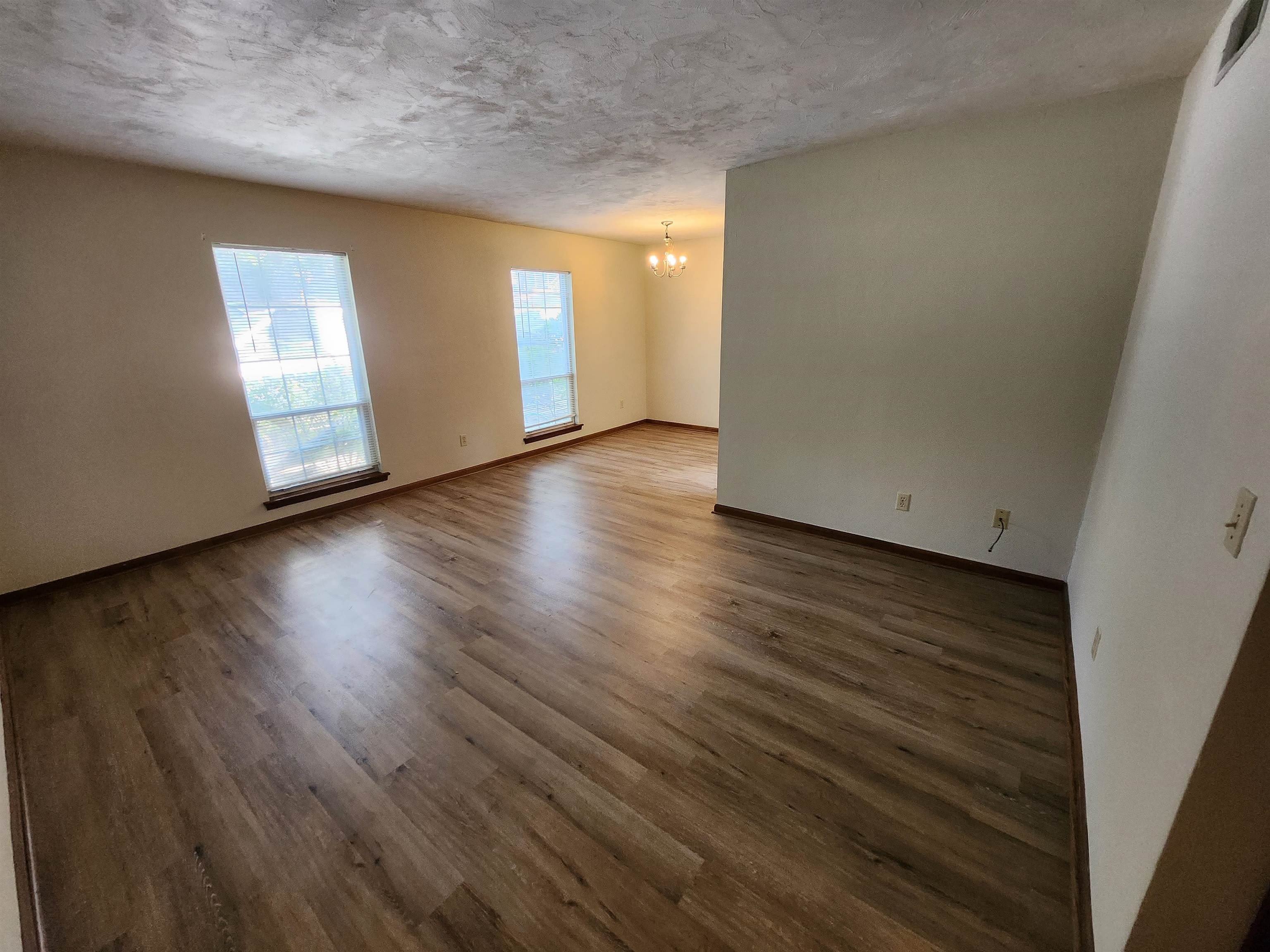 2061 Rickards Road – photo 2