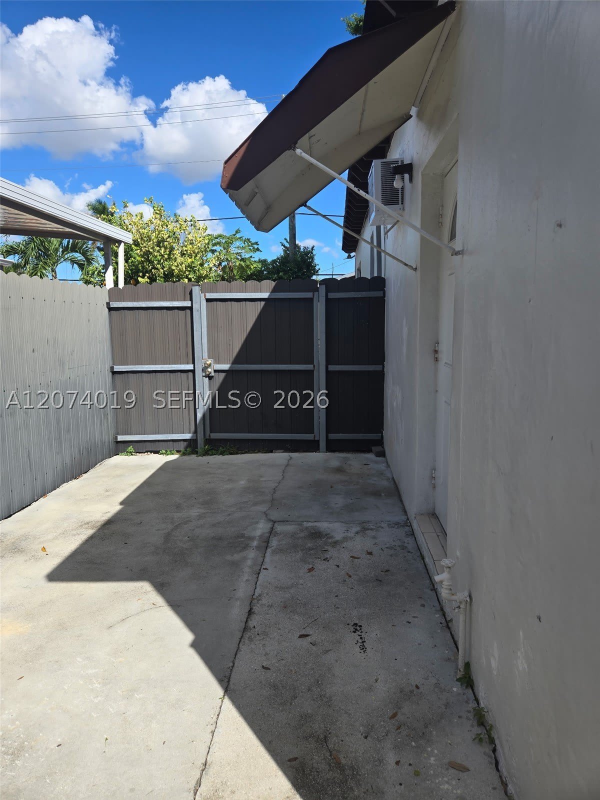 7785 SW 36th St – photo 2