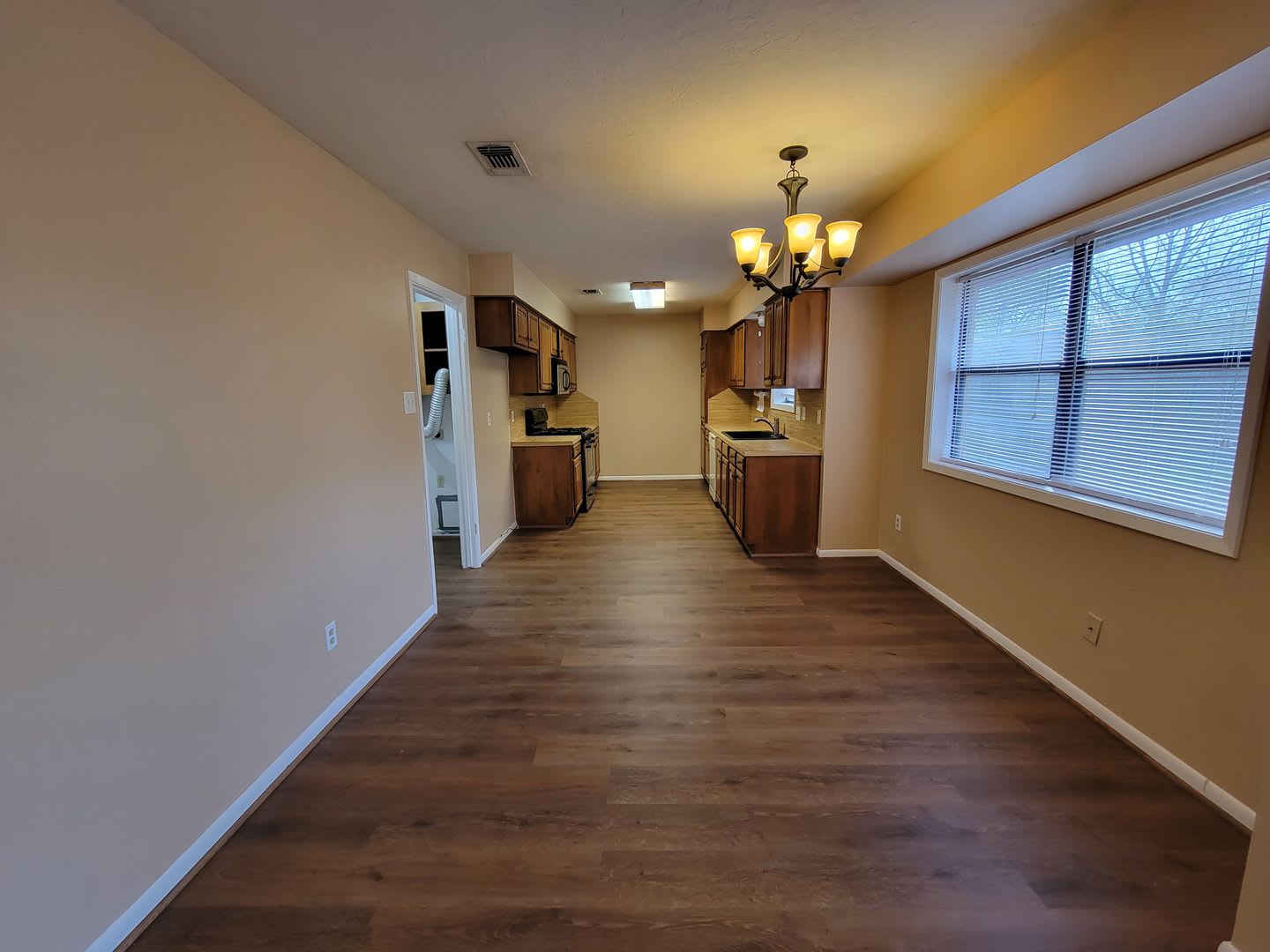 College Station 3 Bedroom 2 Bath 2 Car Garage House With Fenced In Back Yard – photo 5