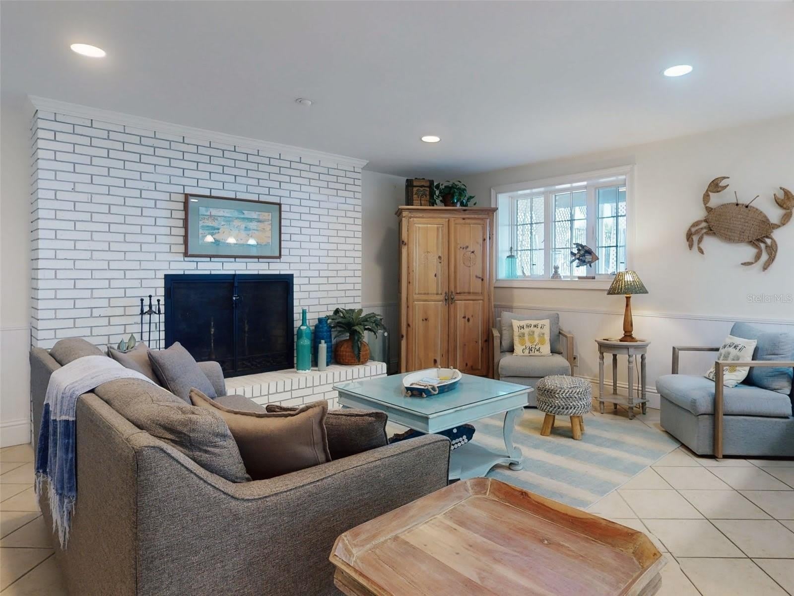 1913 HILL Street – photo 5