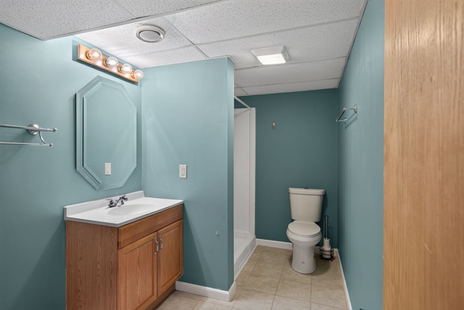 4-bedroom, 2-bathroom rambler nestled in the neighborhood of Baxter. – photo 4