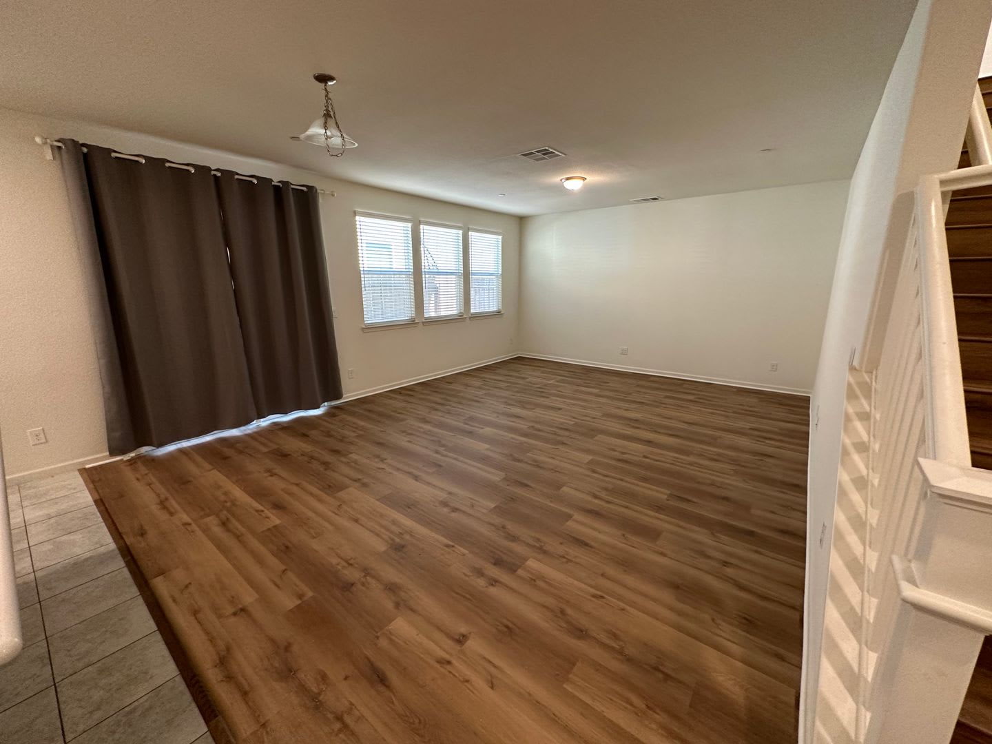 Stunning 4 Bedroom, 3 Bath Gated Community W/ Solar – photo 4
