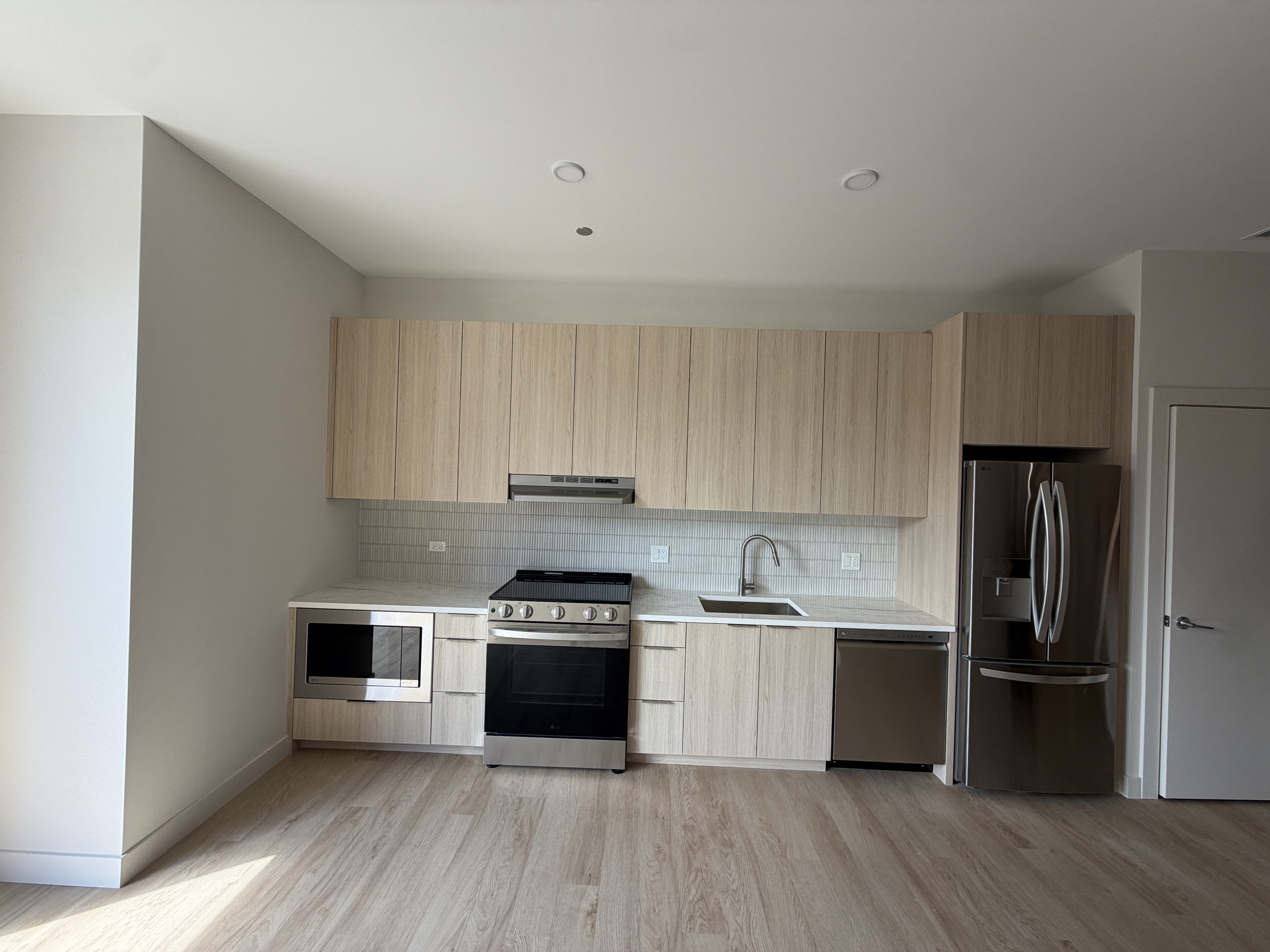 465 N Carpenter St – photo 1