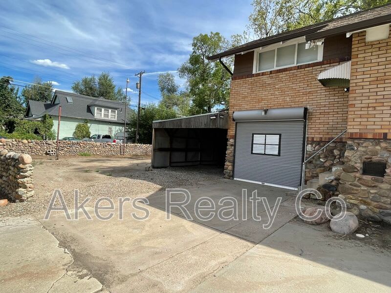 1124 Lake Ave – photo 2