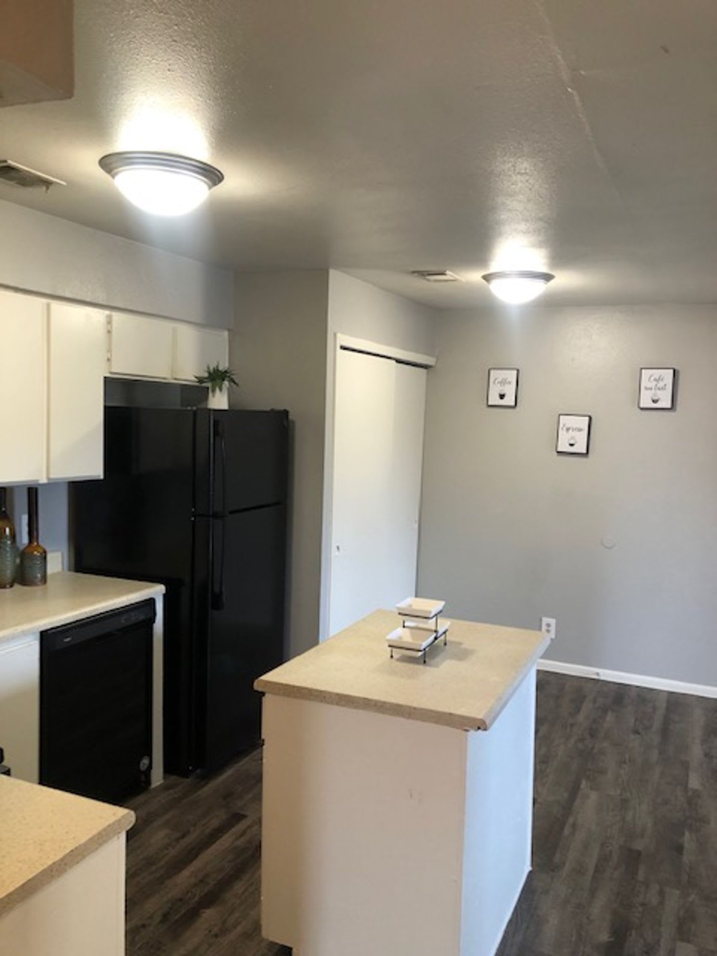 Hill Country Apartments – photo 5