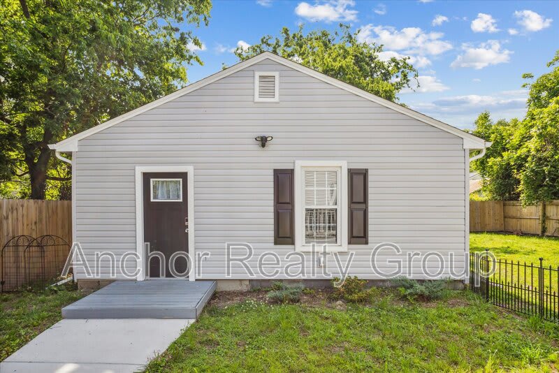 250 North 4th Street – photo 1