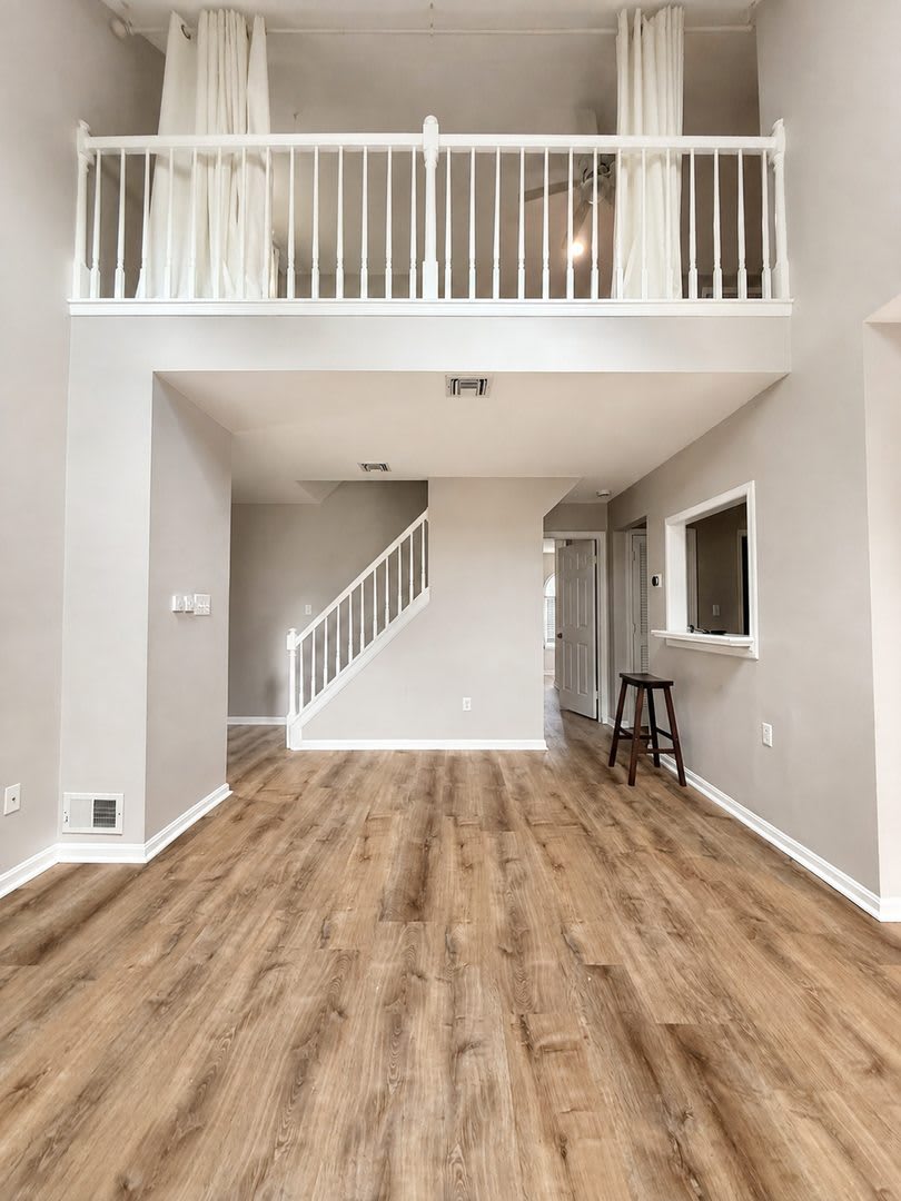 Sophisticated End-Unit Townhome – photo 2