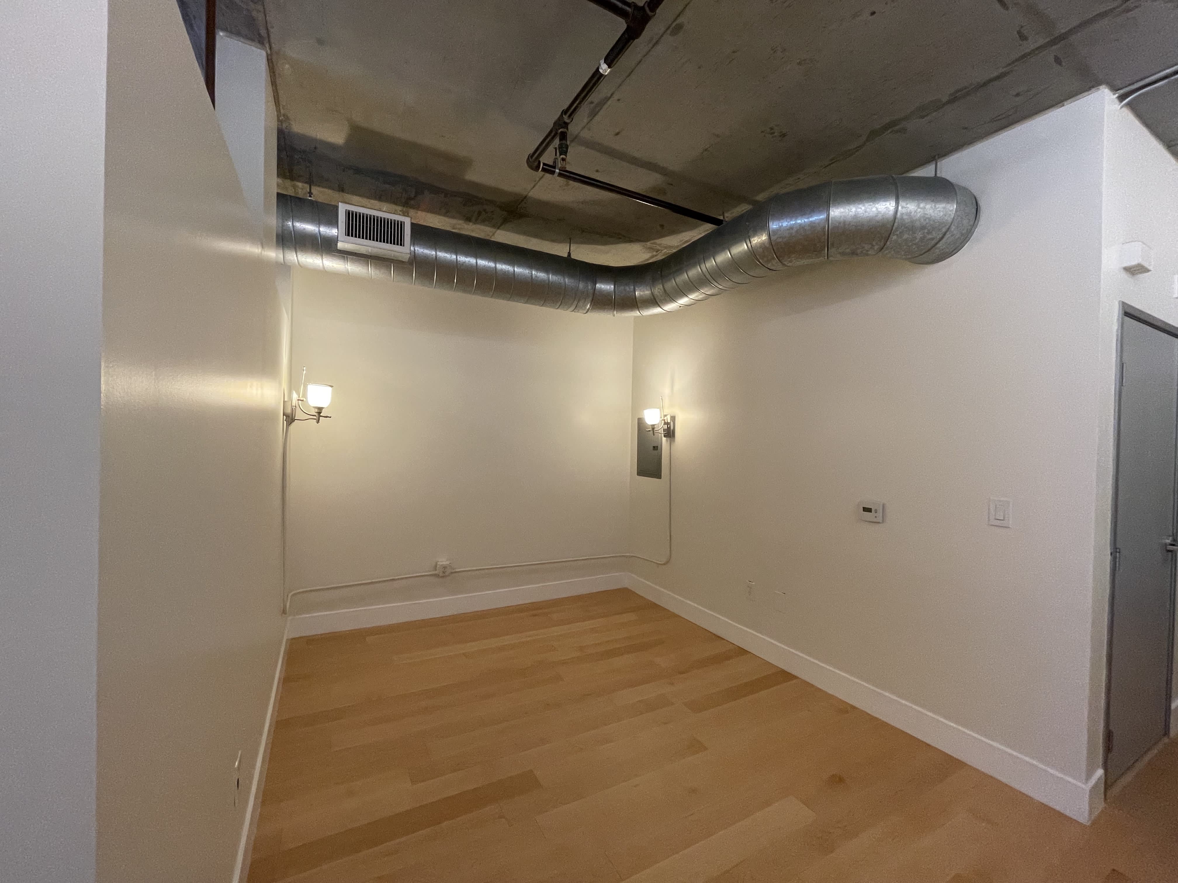 645 West 9th Street – photo 3