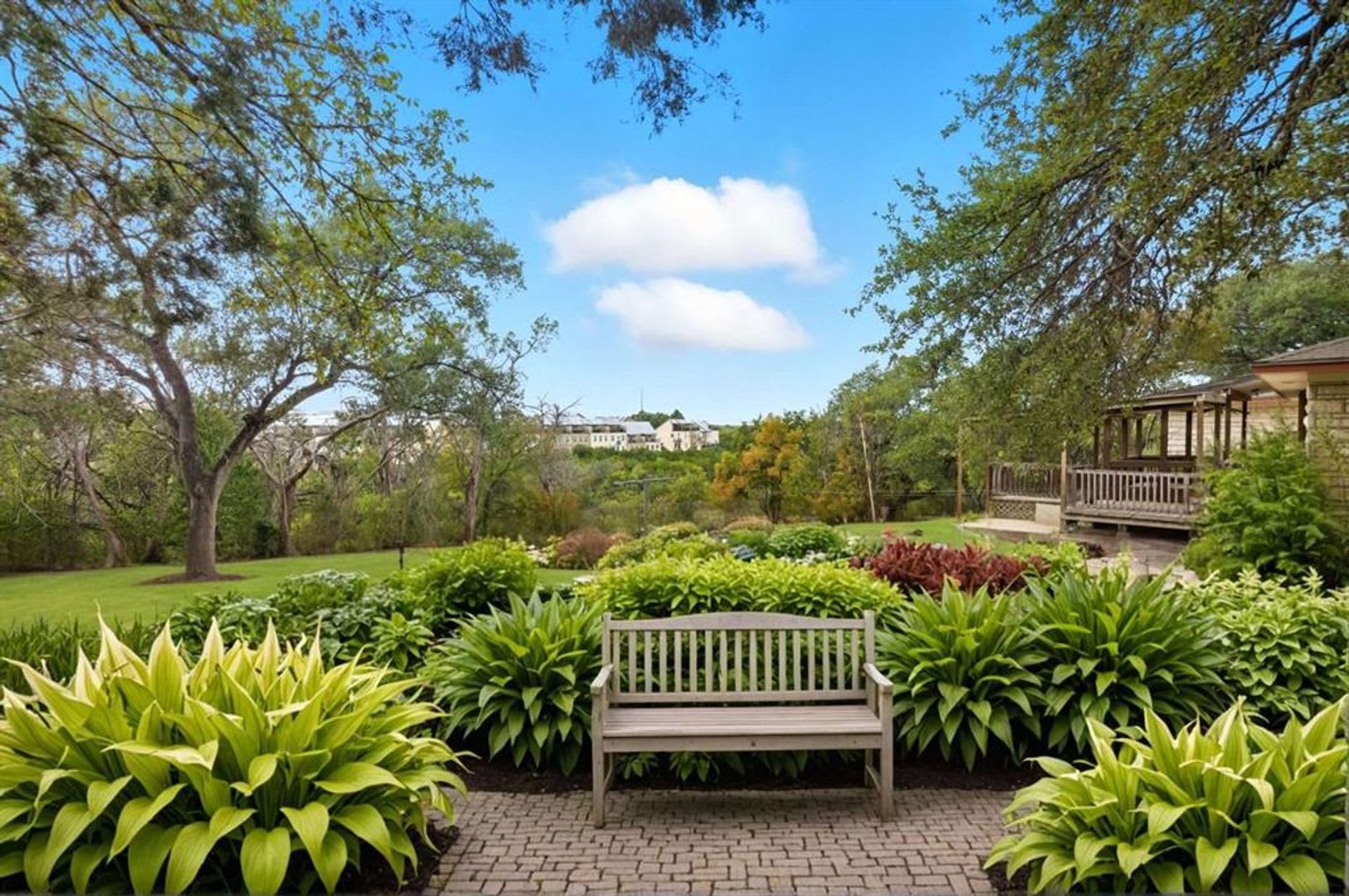 3 bed / 2 bath – photo 4
