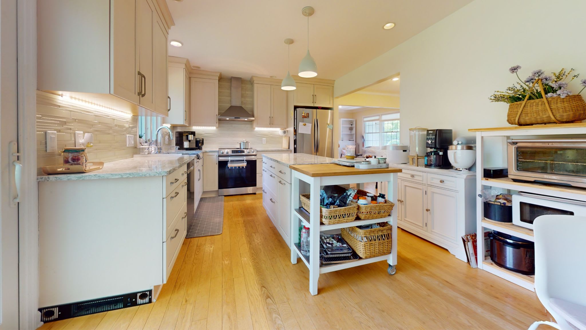 118 Simsbury Drive – photo 2